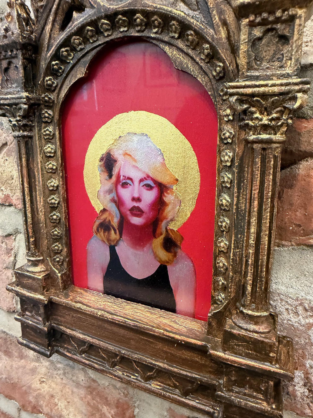 Icon Debbie - Red by Paul Cassidy