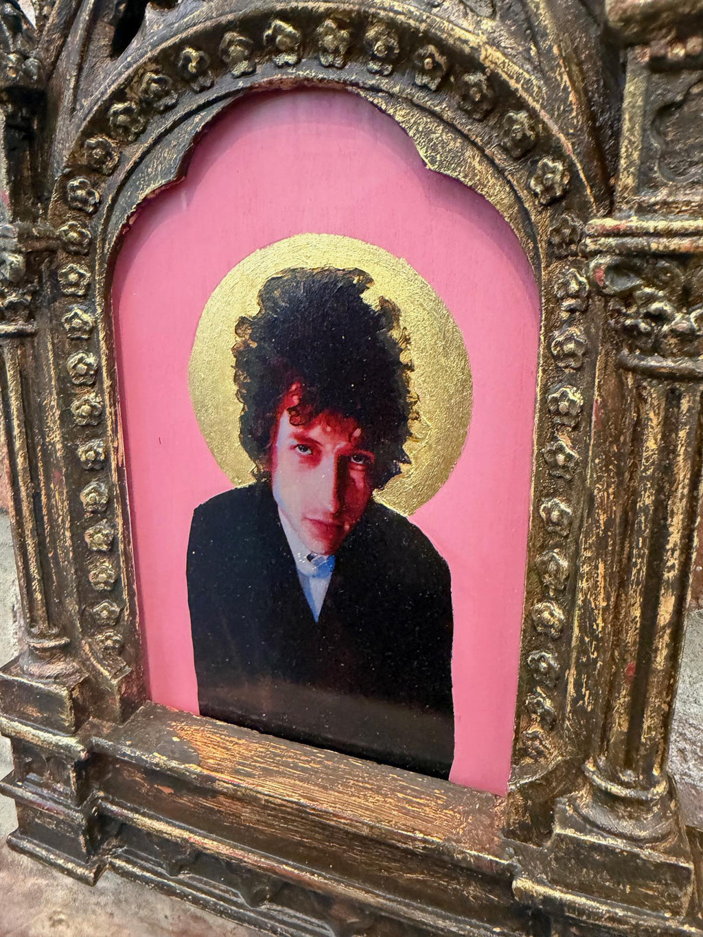 Icon Dylan - Pink by Paul Cassidy