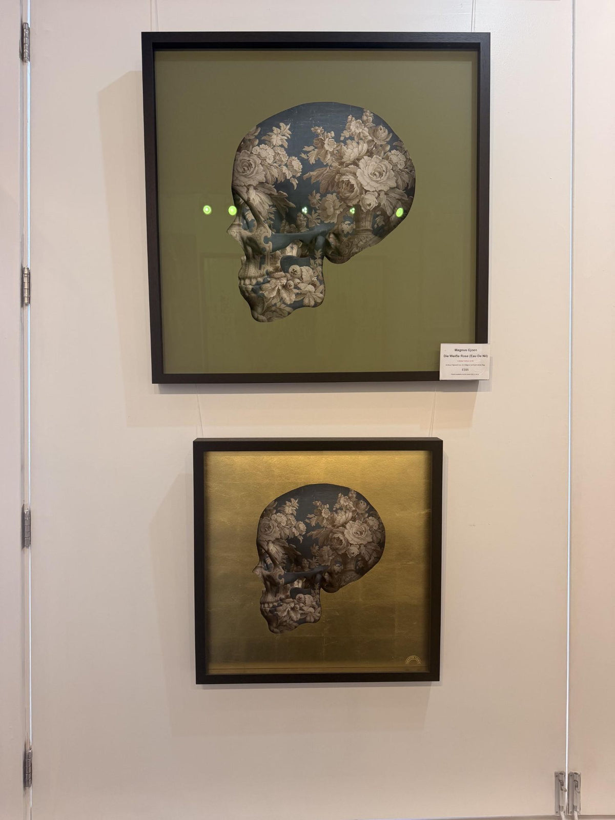 Die Weiẞe Rose (Gold Leaf) - Framed by Magnus Gjoen